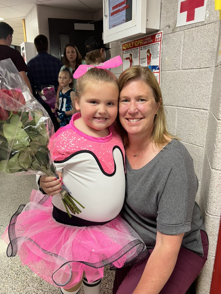 MrsMegan_PreK's tweet photo. Jenna danced her heart out tonight and had two of her teachers there to support her! @sidneytimbs https://t.co/xRZwniEyAd
