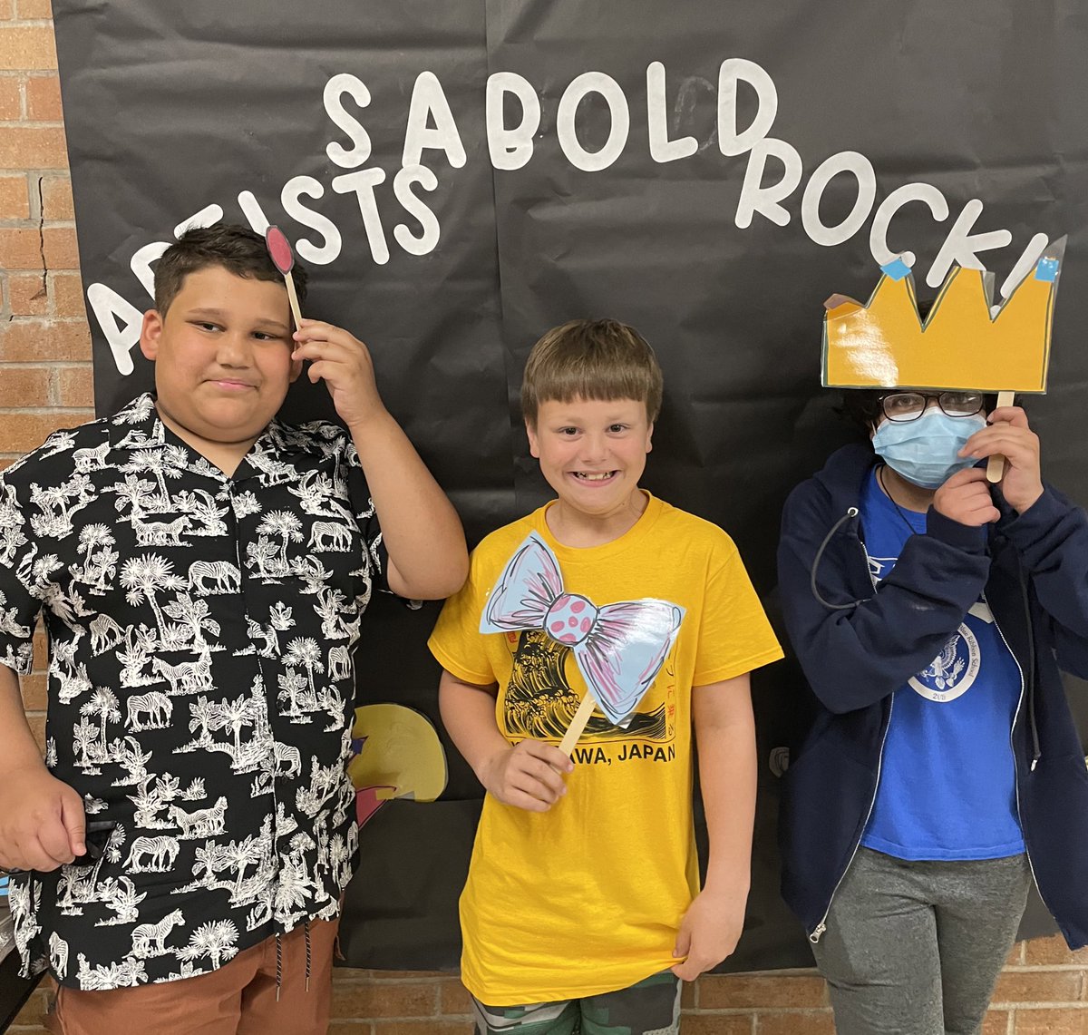 allison_taugner's tweet photo. Awesome Sabold Showcase/Sabold Singer’s show Wednesday night! Shout out to Mrs. Mroz and Mr. T. for all of their hard work and dedication… And to the students’ beautiful artwork and singing voices💙🎨🖼🎤🎶💛… @SpringfieldSD https://t.co/LszPxYBt0G