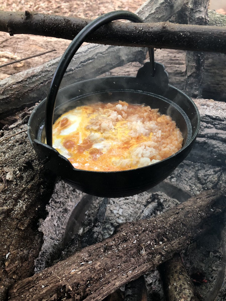 chori_camp's tweet photo. 朝から雑炊

#キャンプ
#ソロキャンプ
#キャンプ飯 https://t.co/VNC1Acde5E