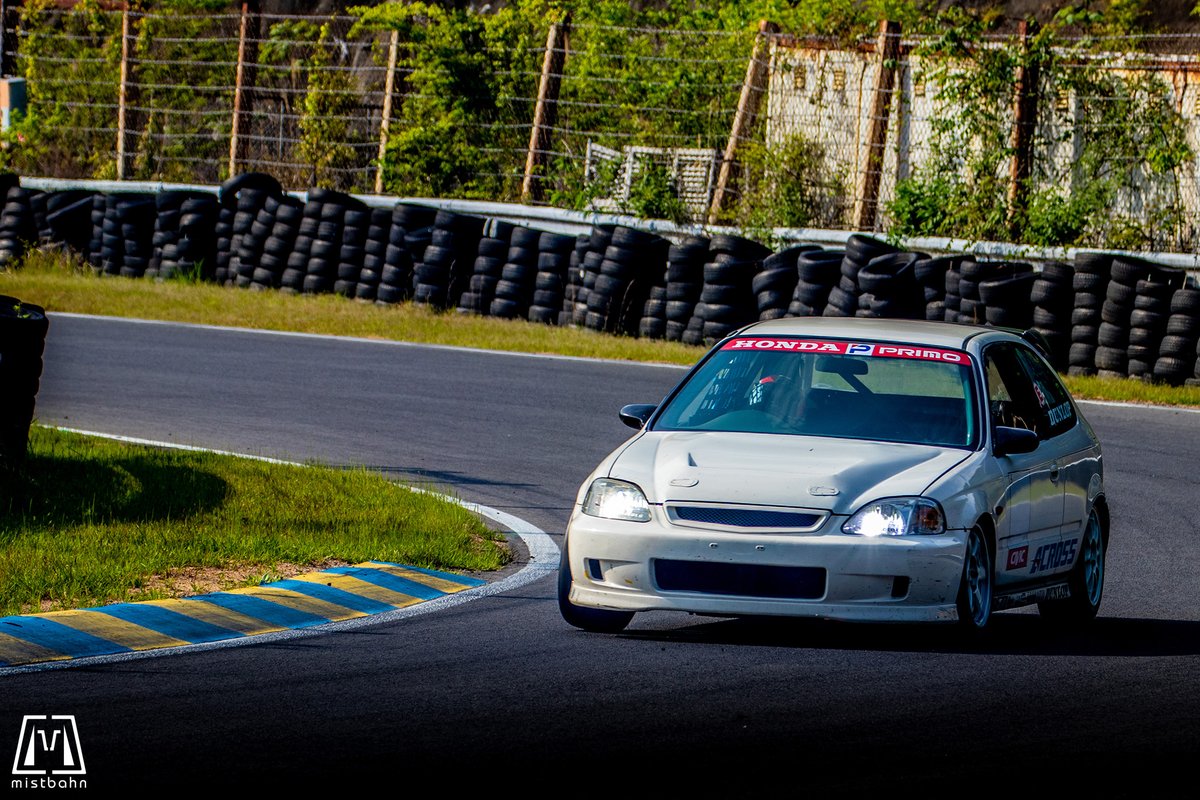 mistbahn's tweet photo. 第5回 JJ杯 (ゼッケン順)
#セントラルサーキット #EK9 #HondaCivic #ホンダシビック #プジョー #プジョー206 #206RC #peugeot #Across #CarMakeACROSS #panicracing #パニックレーシング #日仏やんちゃ会談 #Yellowdragon #黄龍 #イエロードラゴン https://t.co/B7awzHKrHS