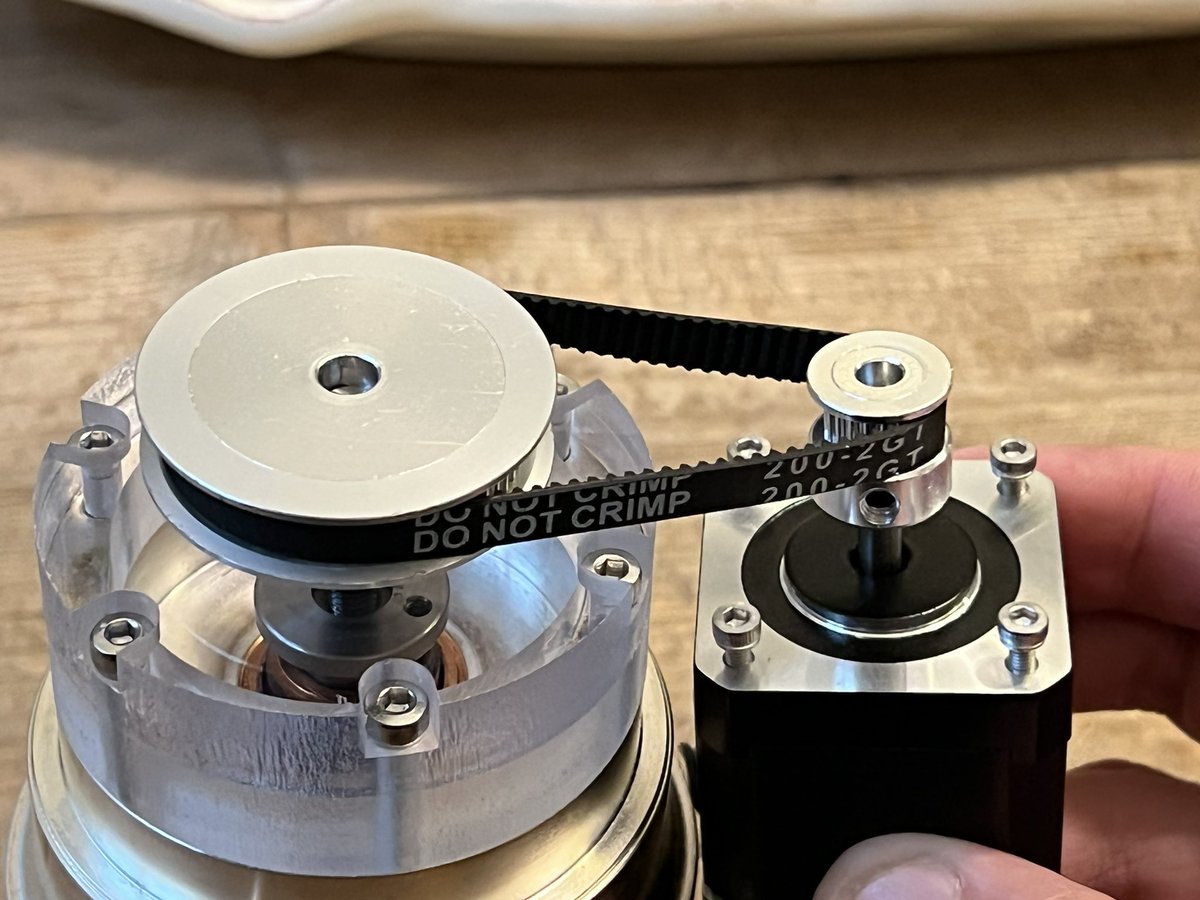 ibelings's tweet photo. I think the best way to tune the magloop caps will be using a stepper and timing belt. Once I have the right belt, will start making the plastic parts. #phased_array #Hamvention2022 #SDR https://t.co/JHQleSFsxw