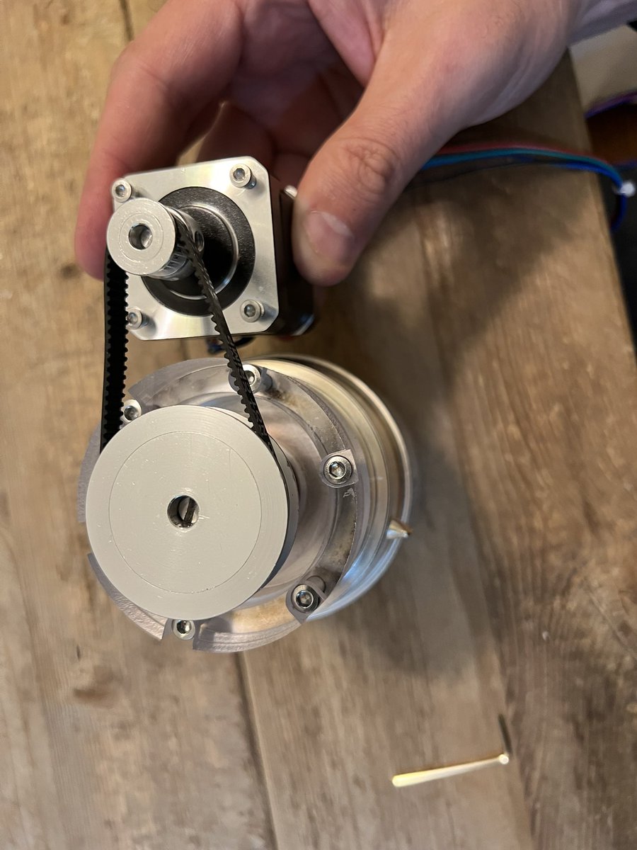 ibelings's tweet photo. I think the best way to tune the magloop caps will be using a stepper and timing belt. Once I have the right belt, will start making the plastic parts. #phased_array #Hamvention2022 #SDR https://t.co/JHQleSFsxw