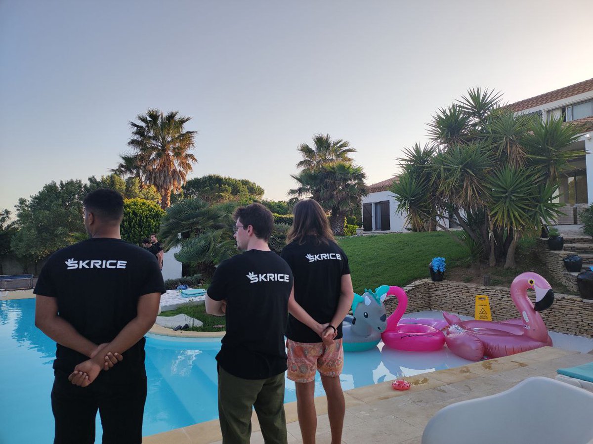 SkriceStudios's tweet photo. Skrice Studios art team work trip - Montpellier, France 2022 🎨🎉 https://t.co/g9VTXzjxn1