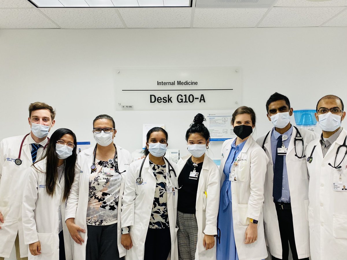 ShravaniGangidi's tweet photo. Bittersweet moments this week saying goodbye to patients, preceptors, co-residents, and nurses as we wrapped up our primary care continuity clinic! @AbelJosephMD @EYMD_ @AndyYoungDO @JollyMD_GIM @LorenzoBragh @CCF_IMCHIEFS https://t.co/qBA3kqvEAS