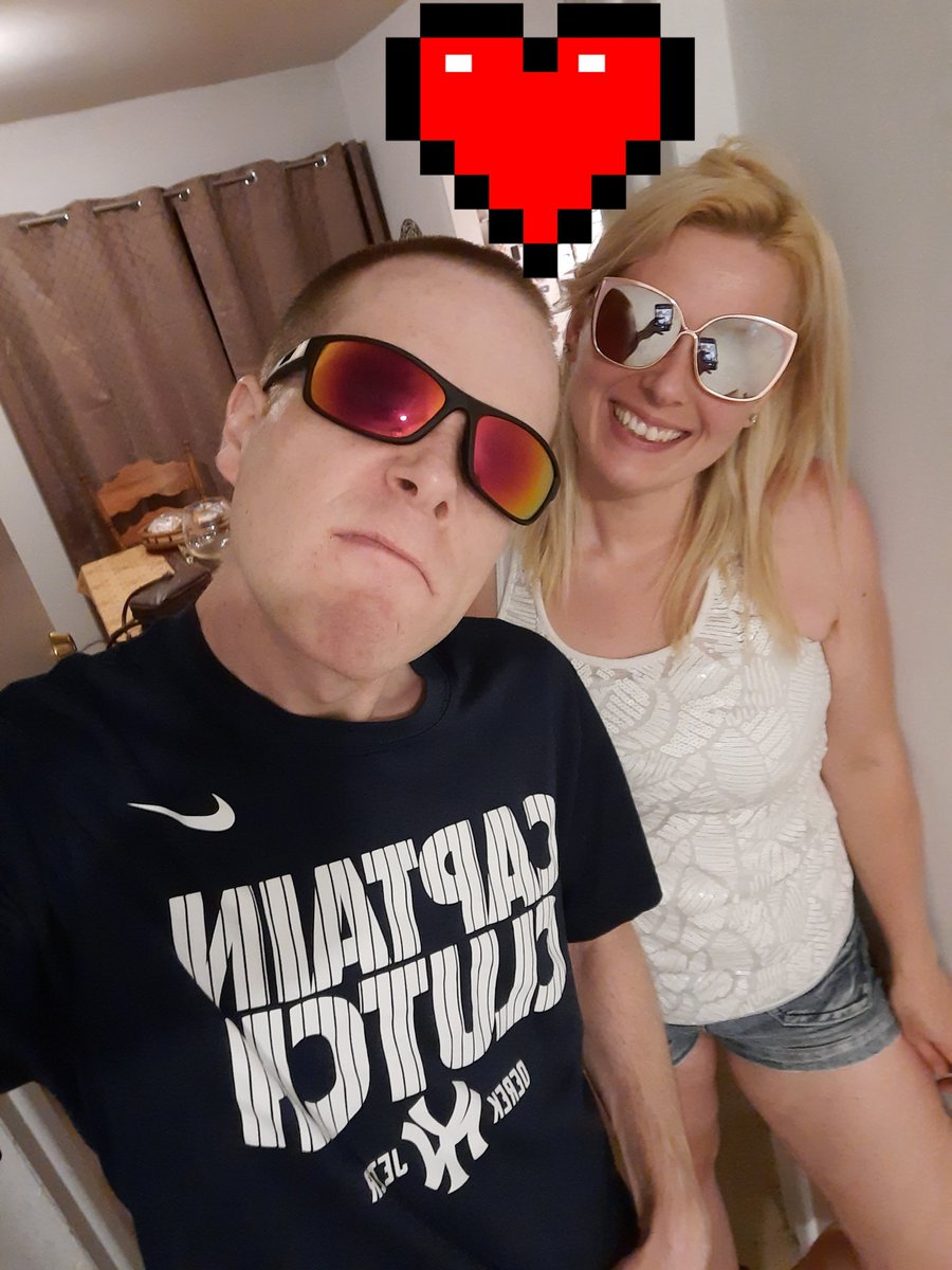 DEREK_88888888's tweet photo. Hello Frens.
How's your evening so far?
#FridayVibes #NFTs #Trending #eBay #eBayers #wp #entrepreneurs #hustlehard https://t.co/popNCt3XQg