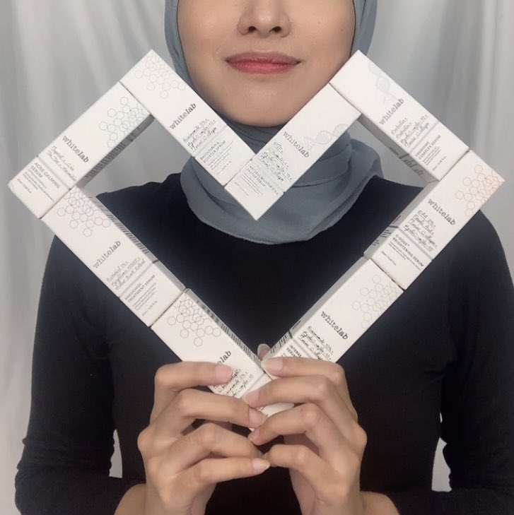 whitelab_id's tweet photo. ❤️#GIVEAWAY LOVE BOUQUET SERUM WHITELAB❤️

Get 8pcs Whitelab Serums just for you🥰 (random ya serumnya terserah mimin)

Caranya:
- Follow @whitelab_id
- Retweet &amp; like
- Reply “I ❤️ Whitelab #WhitelabPilihanku #HappyHealing2You”
- BERDOA

Cek note di tweet selanjutnya! #Whitelab https://t.co/yzPw1EiwDk