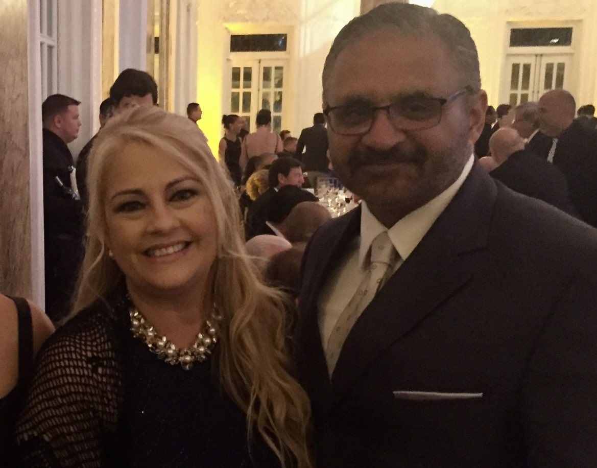 wandavazquezg's tweet photo. Gracias a todos por los mensajes de felicitación, hoy celebrando un aniversario más con el amor de mi vida, mi esposo. Gracias Dios por la bendición de un ser tan extraordinario y especial a mi lado como esposo, padre y compañero de vida. TAM 💕 https://t.co/GG2y1Ic9XY