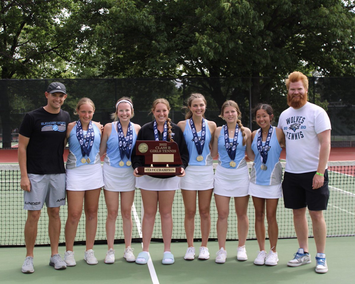 Ryanwolf10's tweet image. 🏆🥇🎾State Champs!!
Congrats to @elknorthtennis on being crowned 2022 Class B State Tennis Champions today! Complete team effort brought home the trophy.  

Also big props to @hayleewolf_ &amp;amp; @CamrynJacobsme1 on their State Championship in 1 Doubles!! Who knew!  #gowolves 🥇🥇🎾🐺