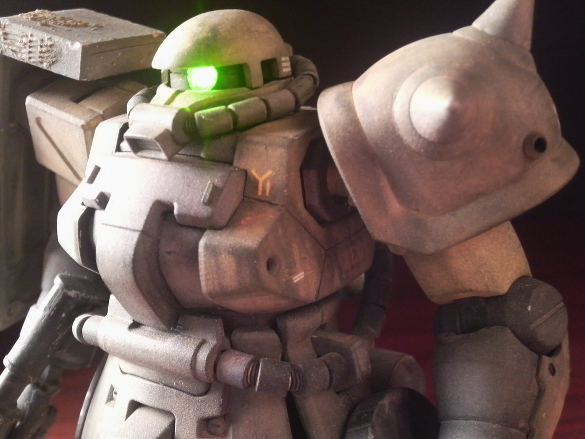 monozukuri0's tweet photo. 相変わらず #旧作 #ガンプラ #ザク #MS06F2 と #マゼラアタック #砂漠仕様 です、25年位まえ?の作品です、今は、多分群馬県太田市の #Mショップ に居るかと思います、見かけた方はご一報くださいwww #タミヤアクリル で仕上げた後、 #アクリルガッシュ 仕上げ https://t.co/kmk4GK342H