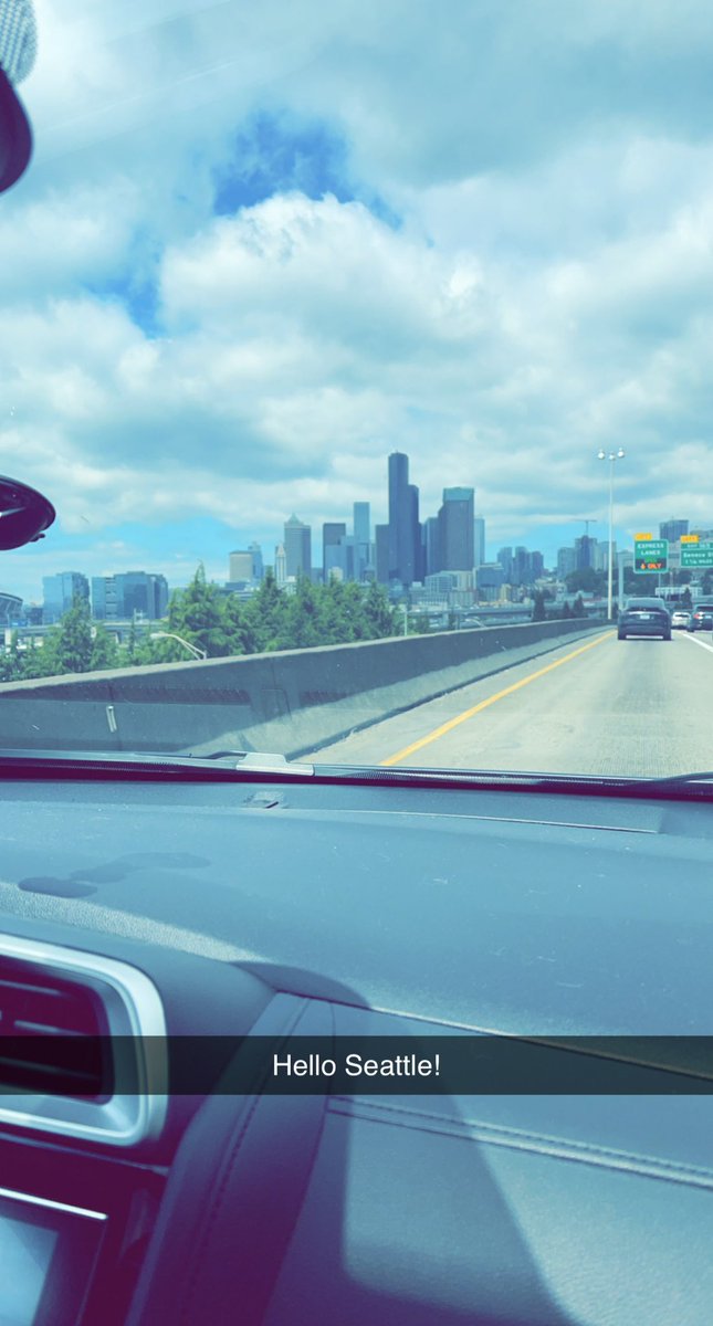 SydFoxXoxo's tweet photo. Hello Seattle! I am in you 😈😘 #roadtrip #pnw #BacheloretteParty https://t.co/w9syNeSz27