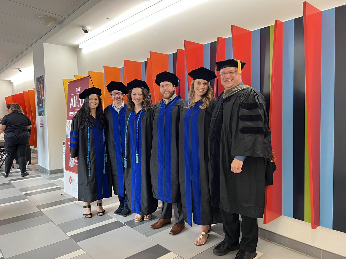ChrisRFrei's tweet photo. Congrats to Translational Science TS PhD &amp; TL1 Graduates who were hooded at tonight’s @UTHealthBiomed ceremony. It was a pleasure working with all of you over the last few years! @TheLongSOM @UTHealthSA @UTexasPharmacy @UTAustin @IIMSCTSA @UTSAGradSchool @UTSA @UTSPHSanAntonio https://t.co/i6pVOqeoWc