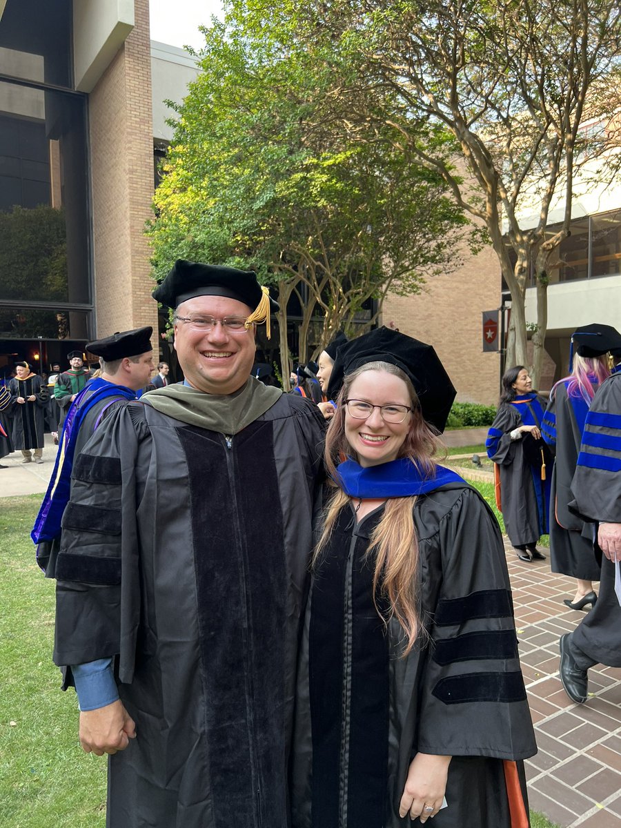 ChrisRFrei's tweet photo. Congrats to Translational Science TS PhD &amp; TL1 Graduates who were hooded at tonight’s @UTHealthBiomed ceremony. It was a pleasure working with all of you over the last few years! @TheLongSOM @UTHealthSA @UTexasPharmacy @UTAustin @IIMSCTSA @UTSAGradSchool @UTSA @UTSPHSanAntonio https://t.co/i6pVOqeoWc