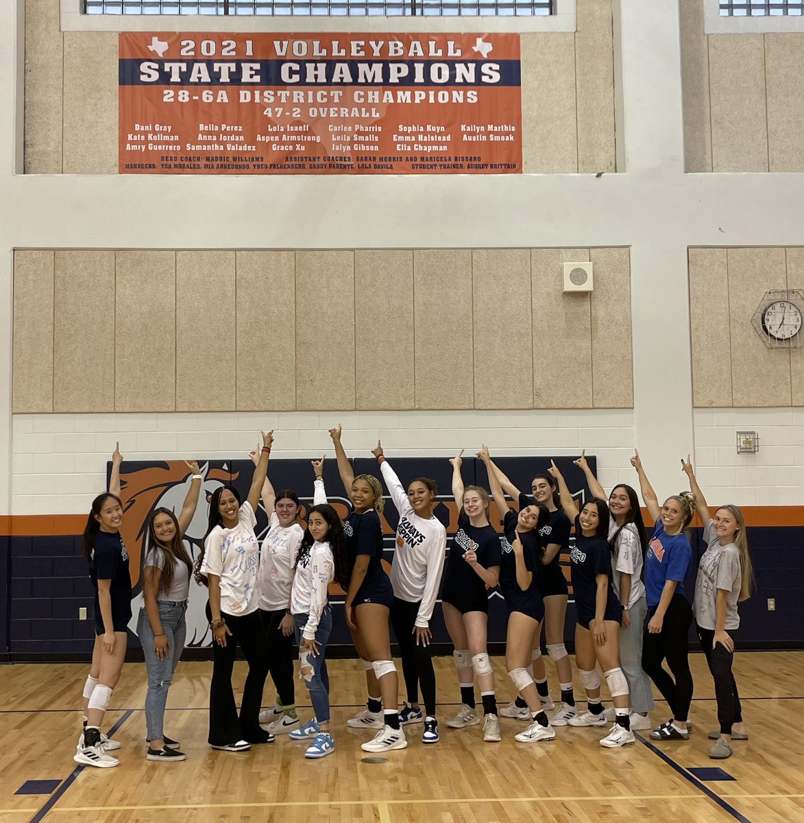BrandeisVB08's tweet photo. It’s a GREAT DAY when your #STATECHAMP banner is put up!🏆🥇#foreverproud #B4L #112021 @geriberger08 @CBruce_Sr @NISD_Athletics @briantwoods1 @NISDBrandeis @uiltexas @hinojosa_david @sa_terrence1 https://t.co/qsQRkelVWE