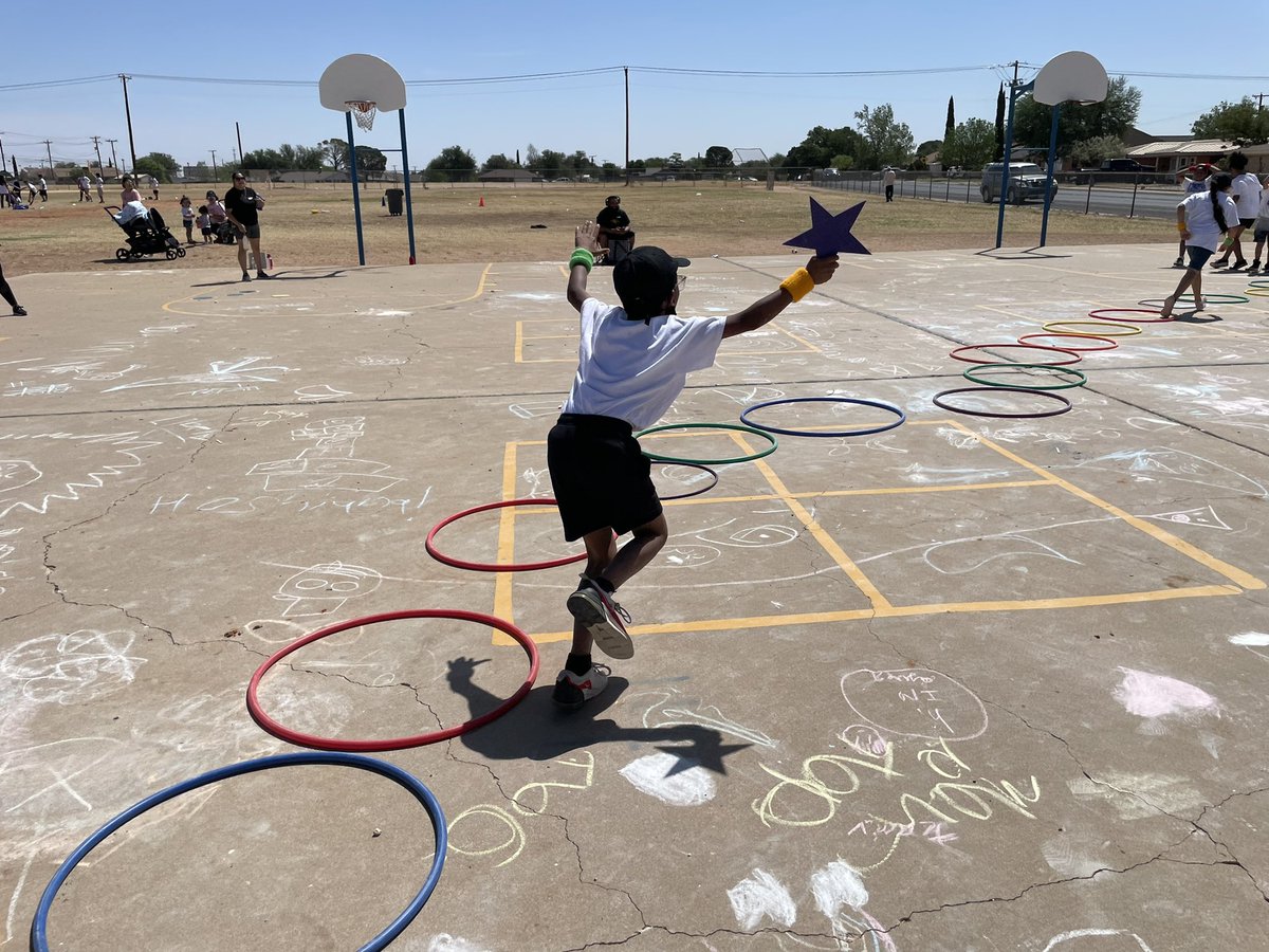 BurnetColts's tweet photo. Field Day!! Our kids and staff had a blast. Complete success. Thank you to all the parents that volunteered and attended. We enjoyed having all of you on campus. #RISEColtsRise #RISE2Heights #FieldDay2022😁. https://t.co/PGJtsrp83y
