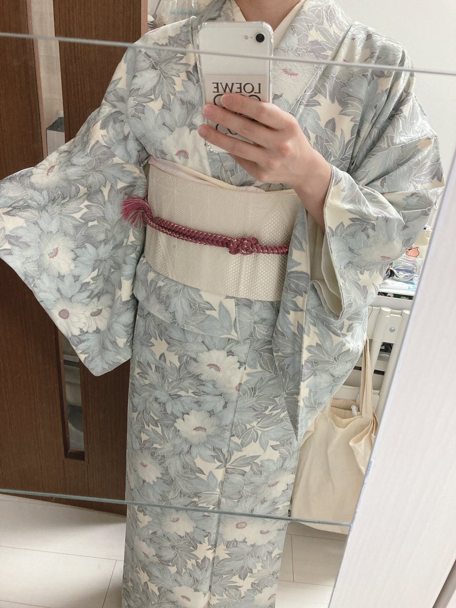 sachi1109co's tweet photo. 2022/05/21 🌧

また雨🫠

今日は余裕を持って準備できた
お教室行ってきます🧸

＃着物
#さちきもの https://t.co/0iSTtdXL91