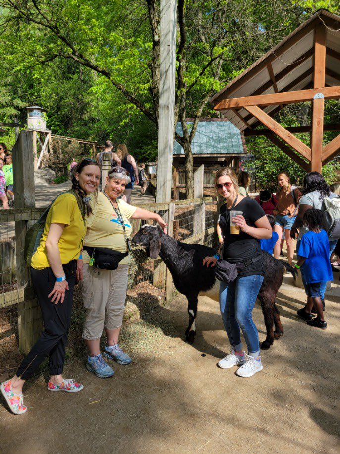 Had a blast with my PC crew at John Ball Zoo 🦁🐯🐒