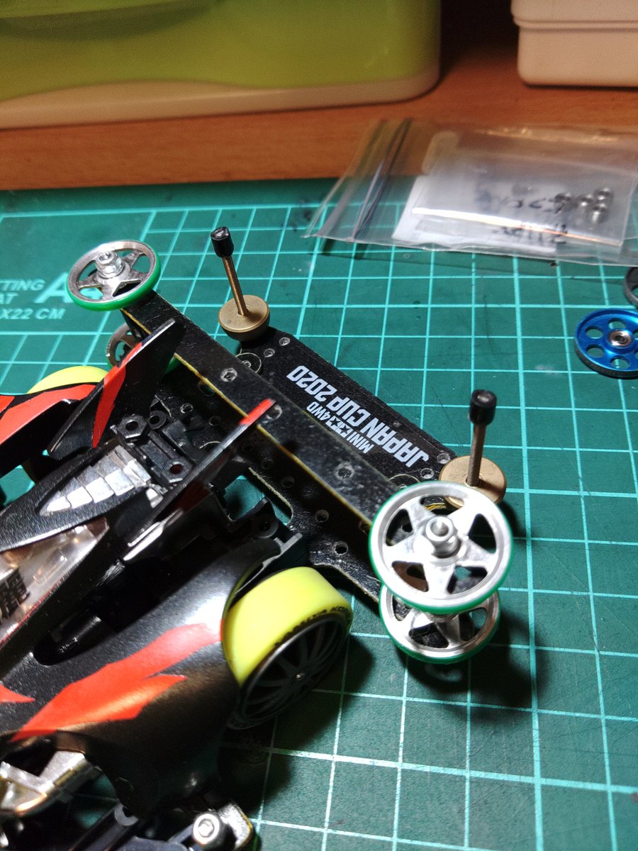 6s6p2JUhf71aTls's tweet photo. #TAGATORON
ローラー装着✨
明日走らせてどんな感じかチェックします(*｀･ω･)ゞ
あ、レースはアズールで出ますので(笑) https://t.co/LZhpNqNK3d