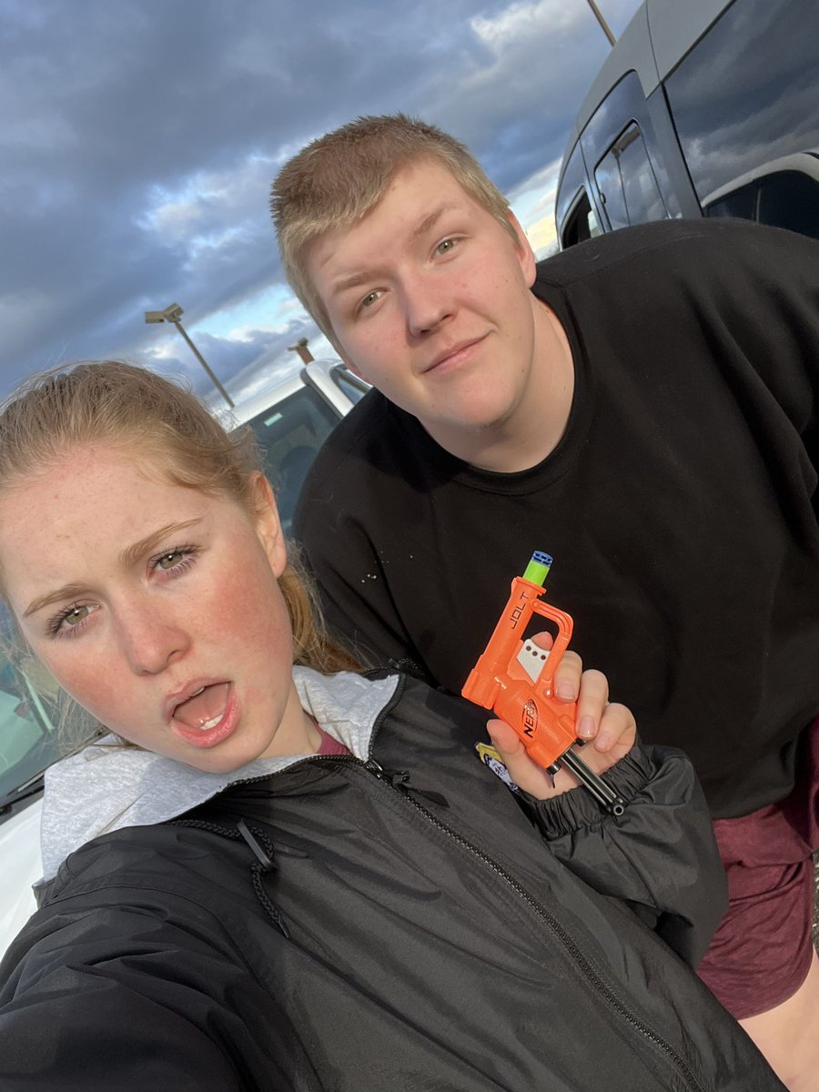 NoseBreakers tweet media