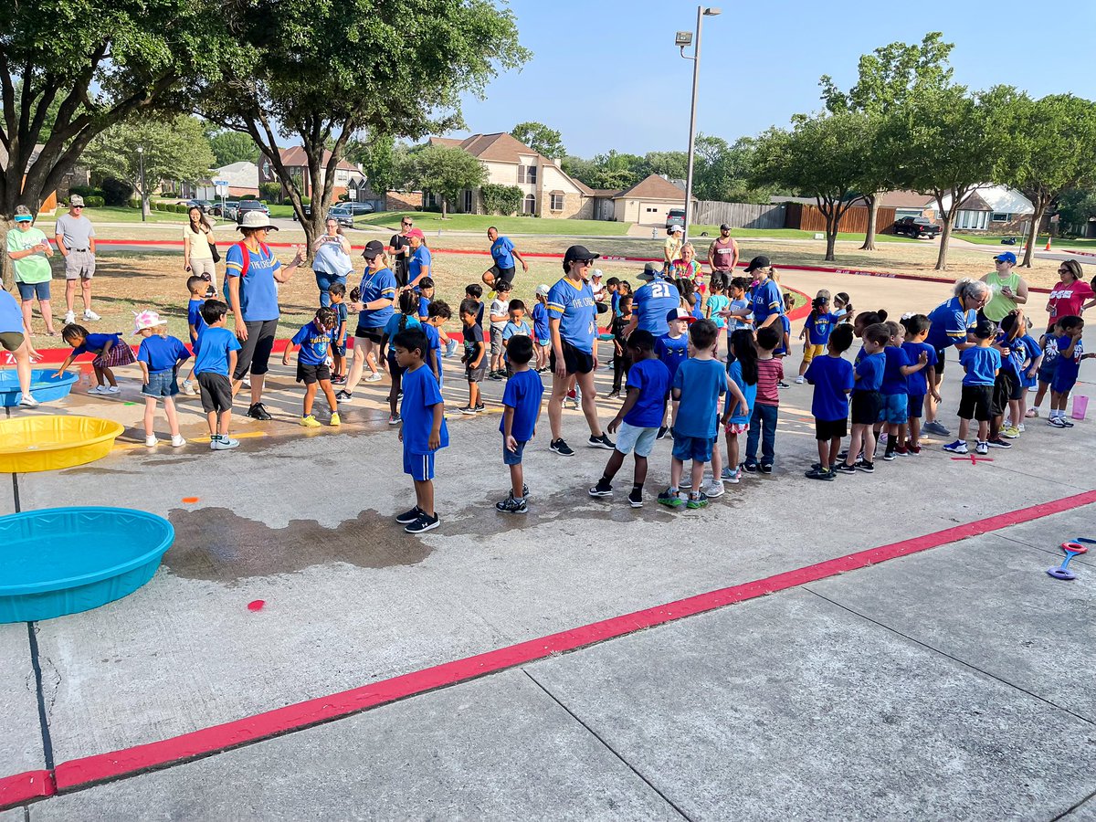 BCEWheeler's tweet photo. Another successful field day! The kids had a blast and definitely wore themselves out. BIG thank you to the BCE families, @BCEPhysEd, @BCEmrscottle, @BearCreekPTA and everyone else that helped! @BearCreekElem #teambce https://t.co/TtdNvePZgS