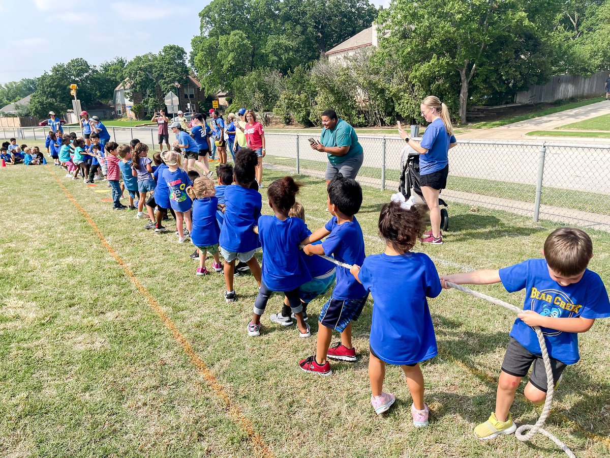 BCEWheeler's tweet photo. Another successful field day! The kids had a blast and definitely wore themselves out. BIG thank you to the BCE families, @BCEPhysEd, @BCEmrscottle, @BearCreekPTA and everyone else that helped! @BearCreekElem #teambce https://t.co/TtdNvePZgS