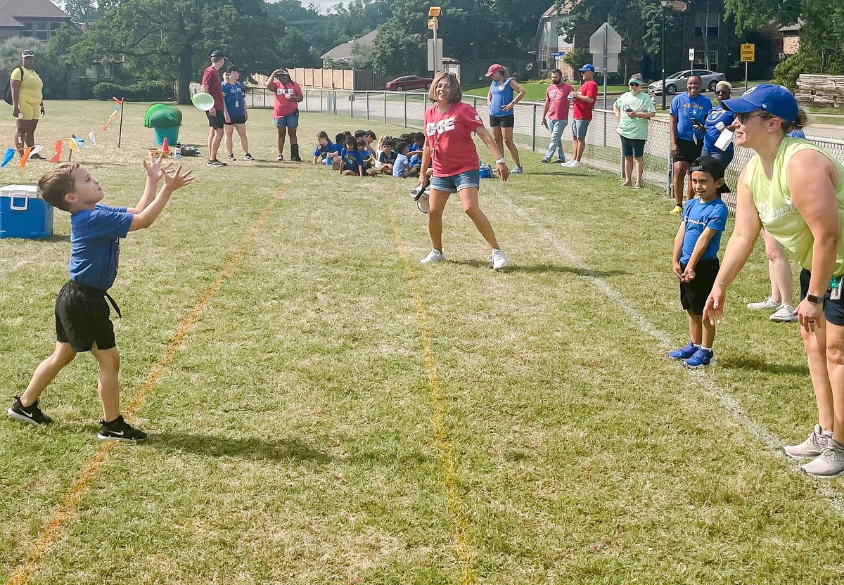 Another successful field day! The kids had a blast and definitely wore themselves out. BIG thank you to the BCE families, <a href="/BCEPhysEd/">BCE PE</a>, @BCEmrscottle, <a href="/BearCreekPTA/">Bear Creek Elem PTA</a> and everyone else that helped! <a href="/BearCreekElem/">Bear Creek</a> #teambce