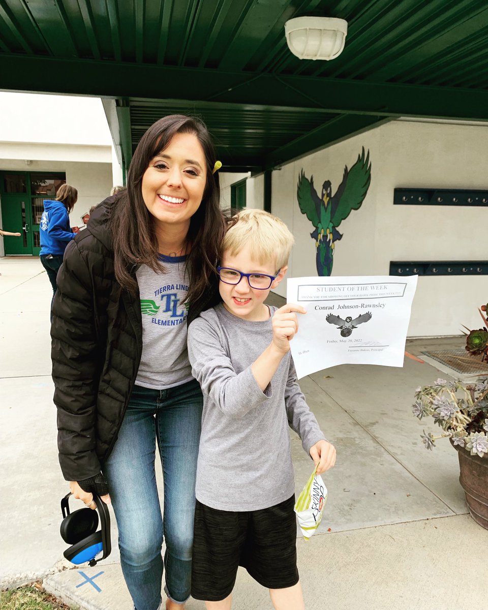 All smiles 😀 #studentoftheweek <a href="/TLSHawks/">Tierra Linda School</a> #PVProud