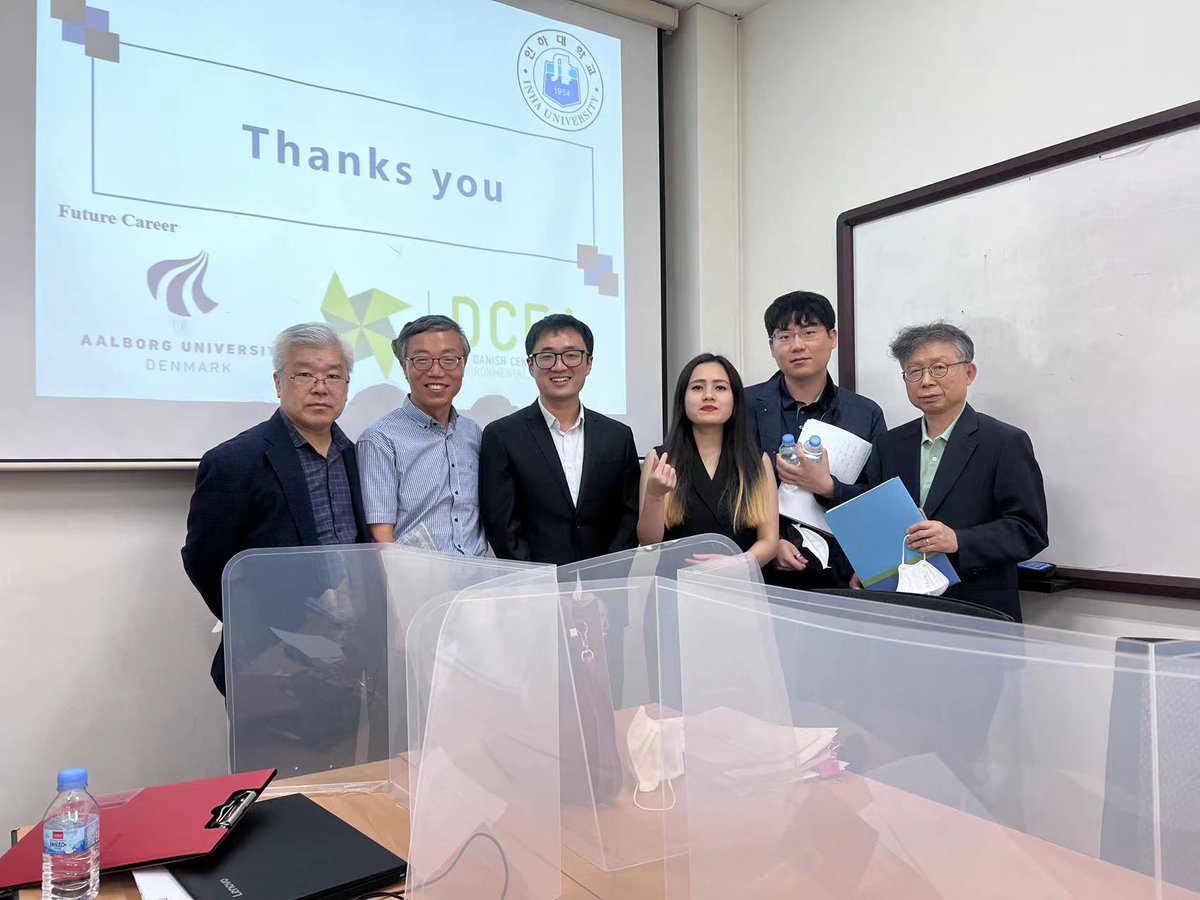 Yangf1995's tweet photo. Finally passed my thesis defense😀 https://t.co/G1M2XDpS3D