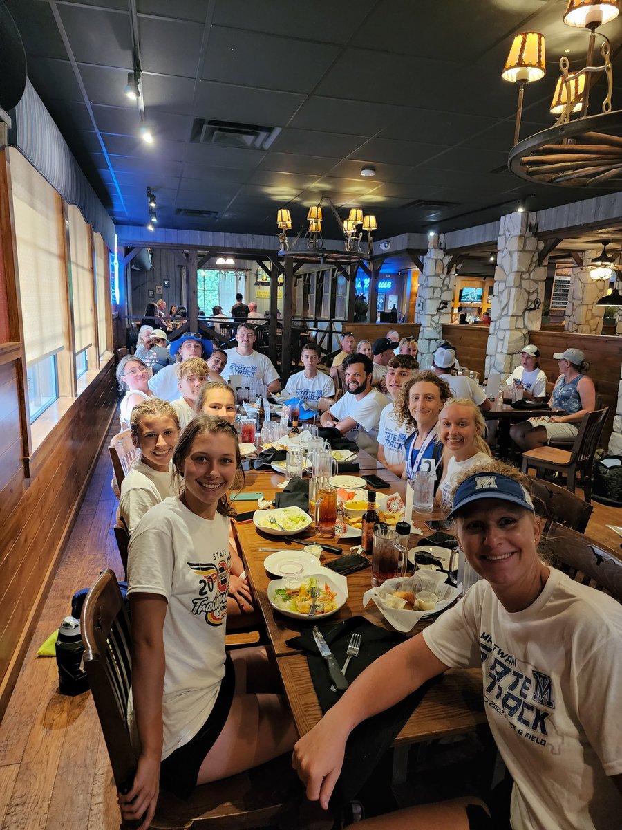 mack433's tweet image. What a great day to be a Mark Twain Tiger🐯👏 Very proud of all our athletes at the state meet today!! @mt_roll @MarkTwainTigers