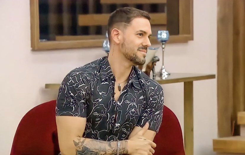 luismicastros's tweet photo. Hola!regresamos mejor que nunca 🖤✨😊 https://t.co/mqKScbI70H