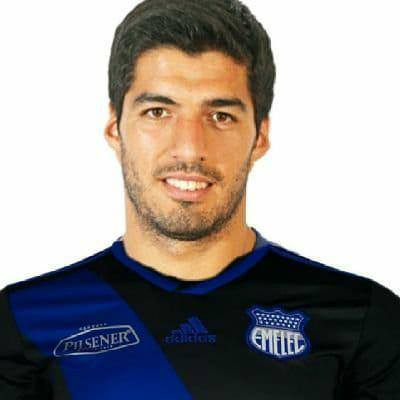 InfoRealEcuador's tweet photo. "Mi sueño desde niño es jugar y retirarme en Emelec"

- Luis Suárez en una entrevista para José Delgado. https://t.co/q3mMICj1Hc
