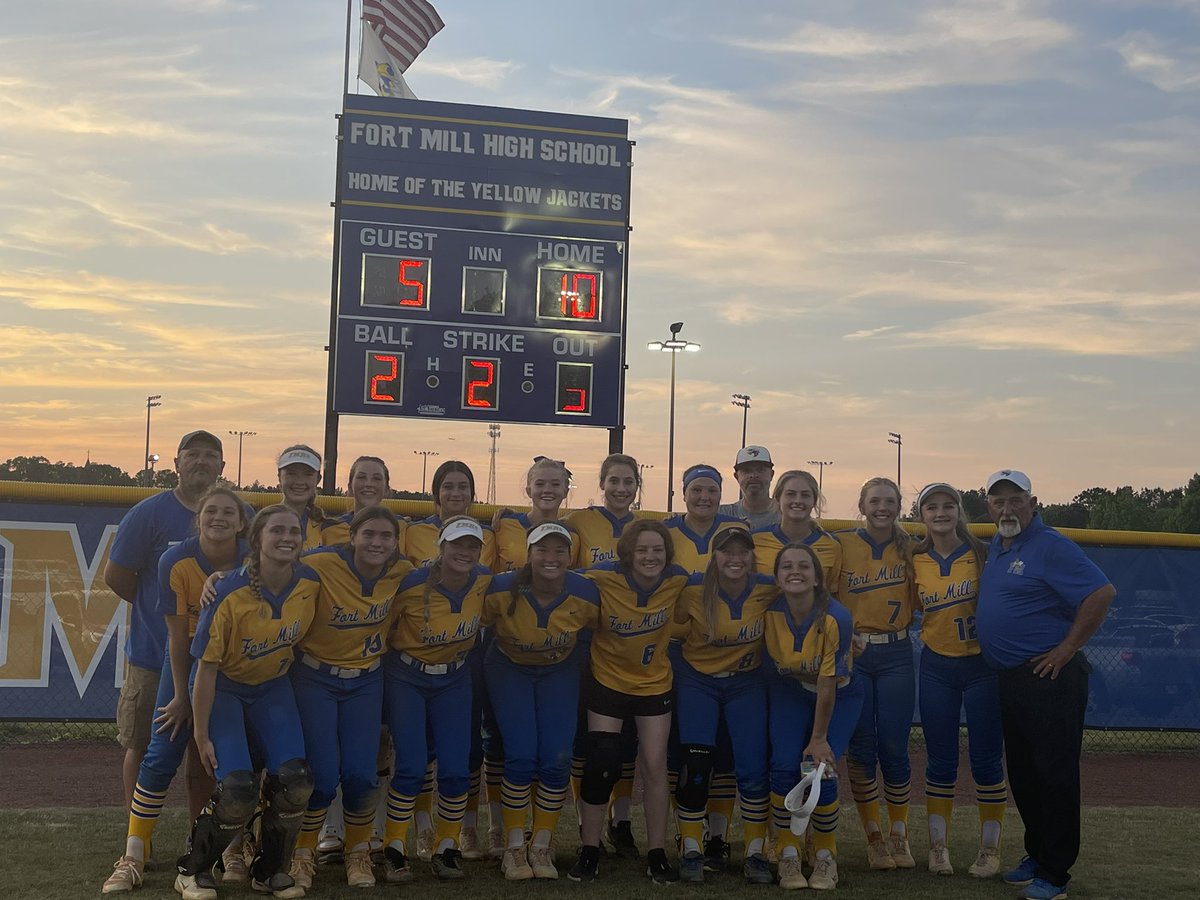 The #YellowJacketUniverse is going to state…in baseball AND SOFTBALL 🥎☝️#YES☝️Because #ThatsWhatYellowJacketsDo