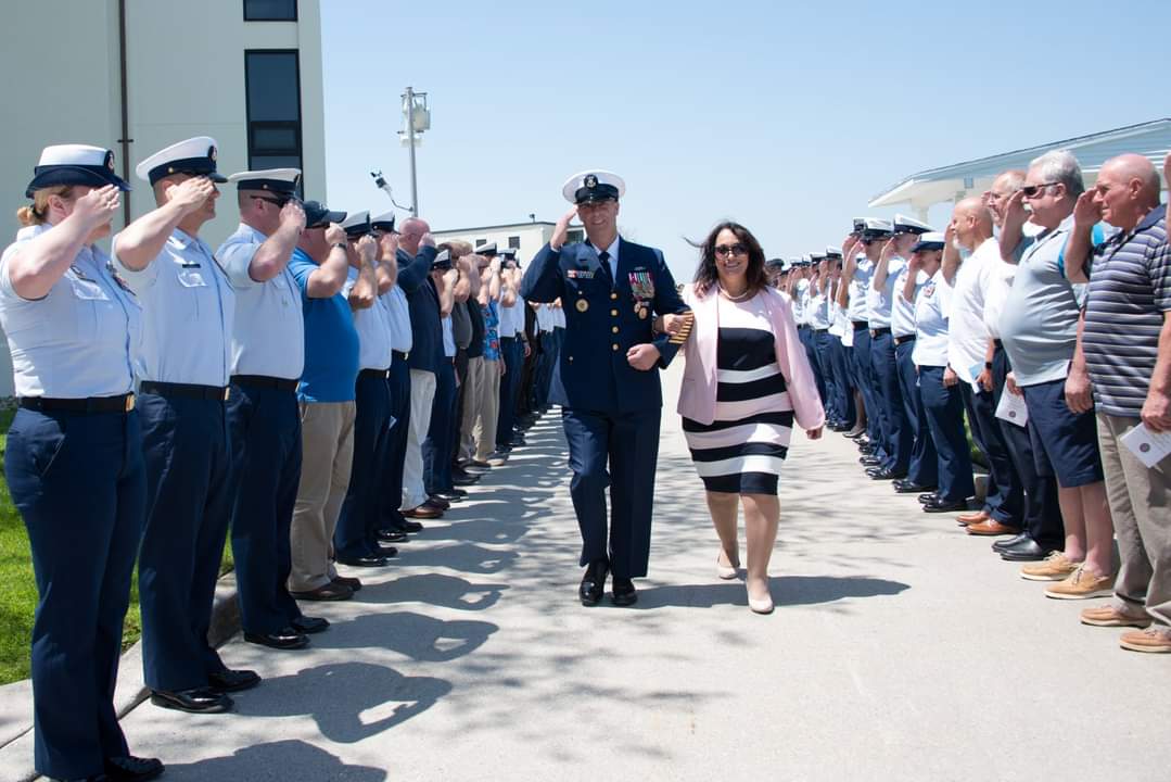 MCPOCGR's tweet photo. My watch is now over!

Welcome 8th @MCPOCGR Beard! The @USCGReserve Component is in extraordinary hands. 

THANK YOU to my beloved family for your unwavering love &amp; support. THANK YOU @ComdtUSCG &amp; @mcpocg for the honor of a lifetime! 

I am forever grateful. 

Semper Paratus! ⚓ https://t.co/o2FoU5CW1S