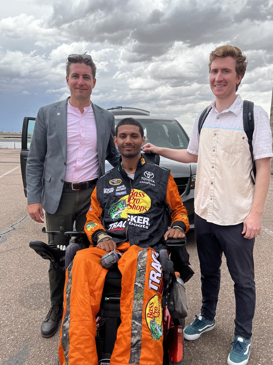 kevin_cdavis's tweet image. What a ride! German, @DrDWMcMillan, and I spent this week at @PPIR together with @FalciAdaptive and more to allow German to accelerate a racecar by thought. Took many people to reach this milestone. @BuonicontiFund @iahncajigas @UMneurosurgery