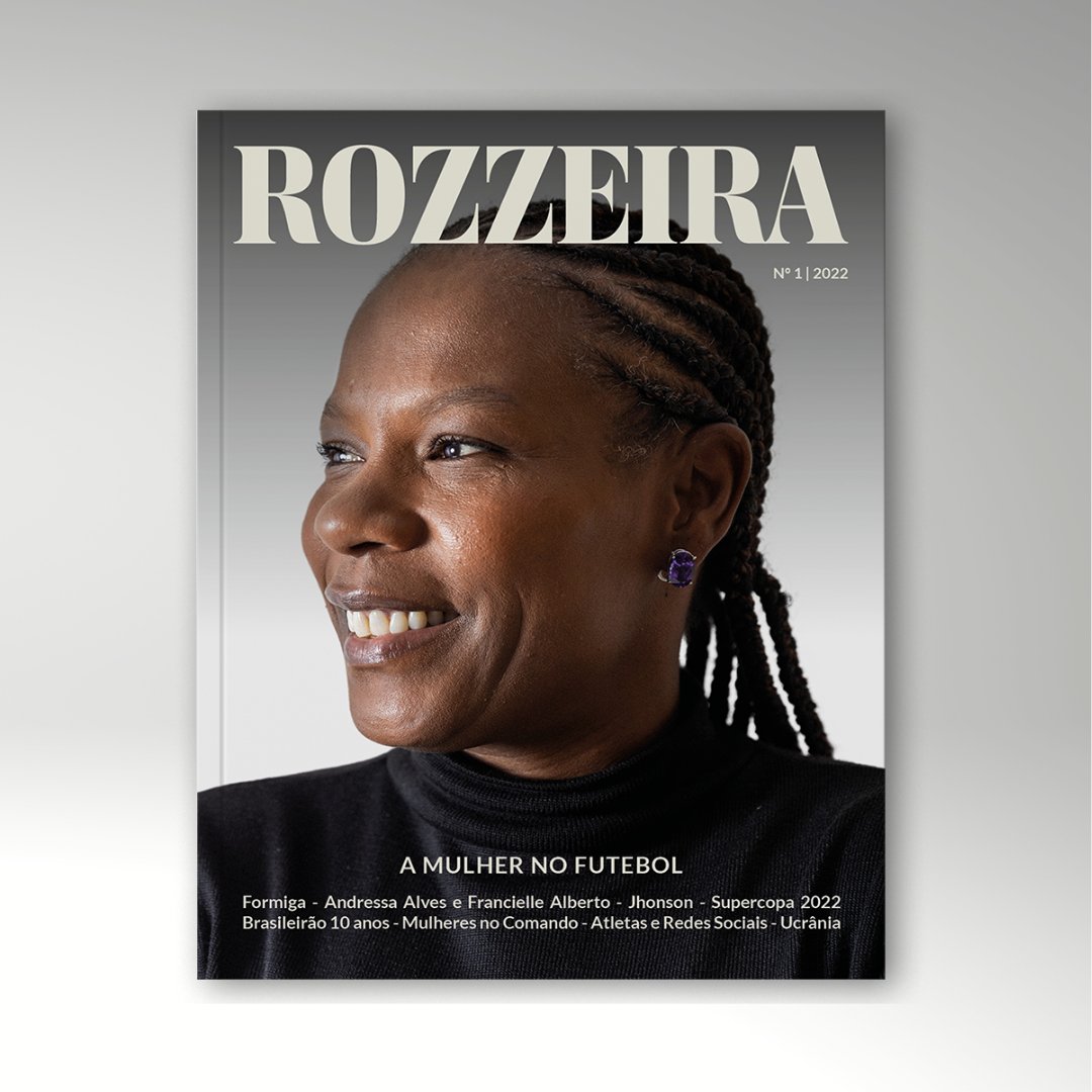 jogadelas's tweet photo. Pessoal, estamos de volta! 🤩 E para celebrar, temos uma novidade no mundinho: A primeira revista dedicada ao futebol feminino, a @rozzeira_ 💜 Com edições trimestrais, a revista abre espaço para as mulheres criarem, compartilhar e discutir sobre a presença feminina no futebol. https://t.co/iVQKcJDXOO