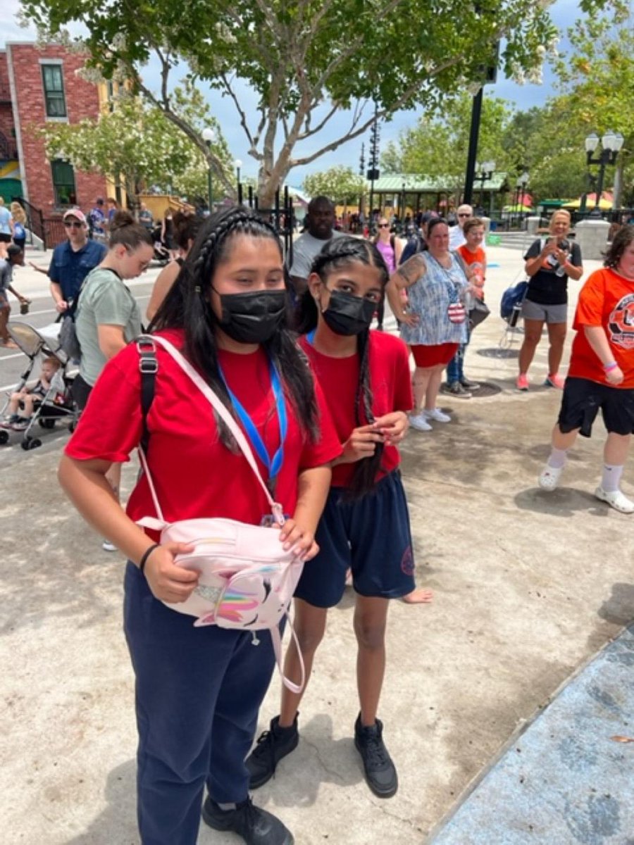 SACSOrlando's tweet photo. 6th grade really enjoyed their field trip to Sea World. https://t.co/u4P7kp0VvX