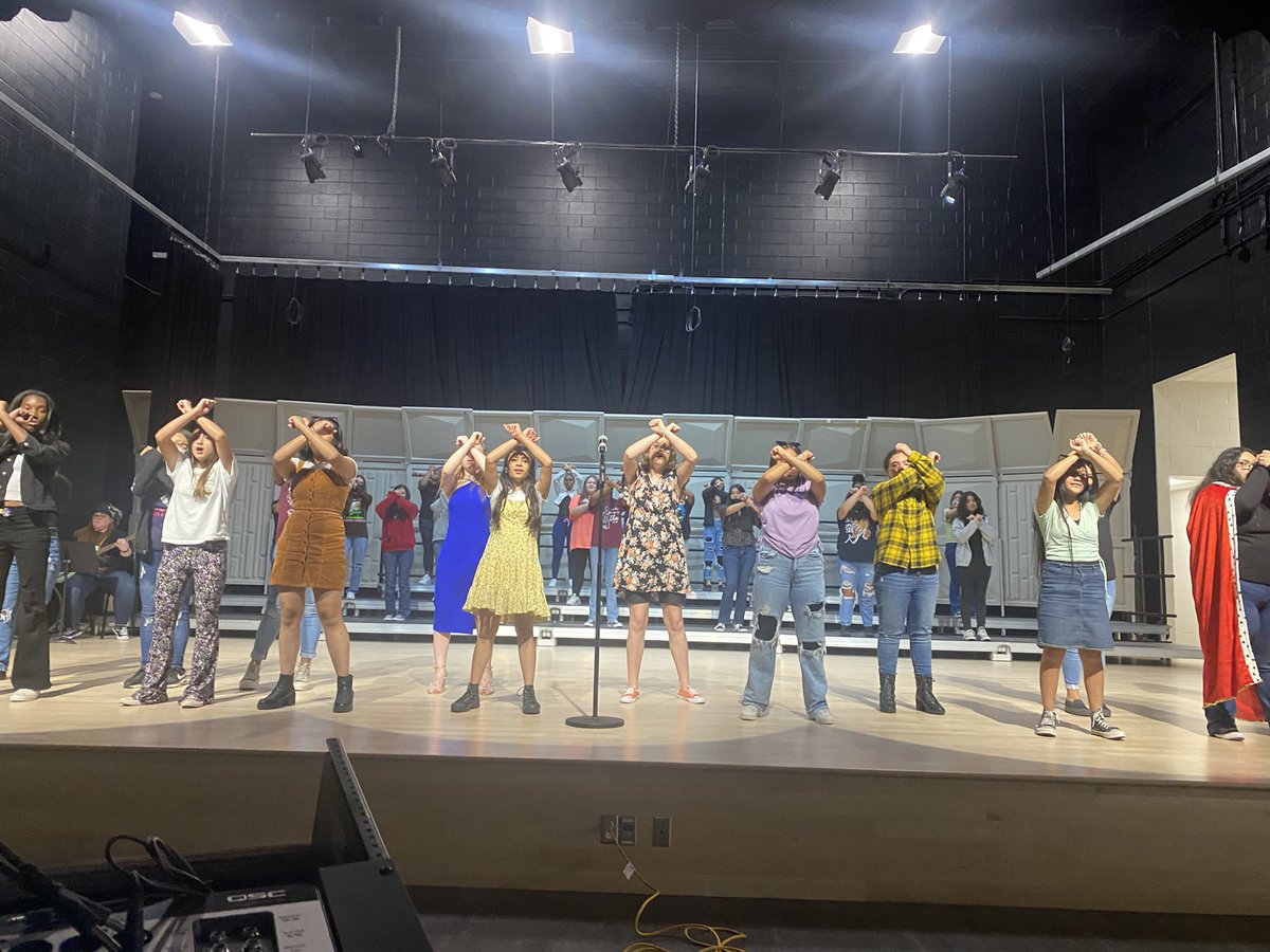 Amanda Carlton tweet media