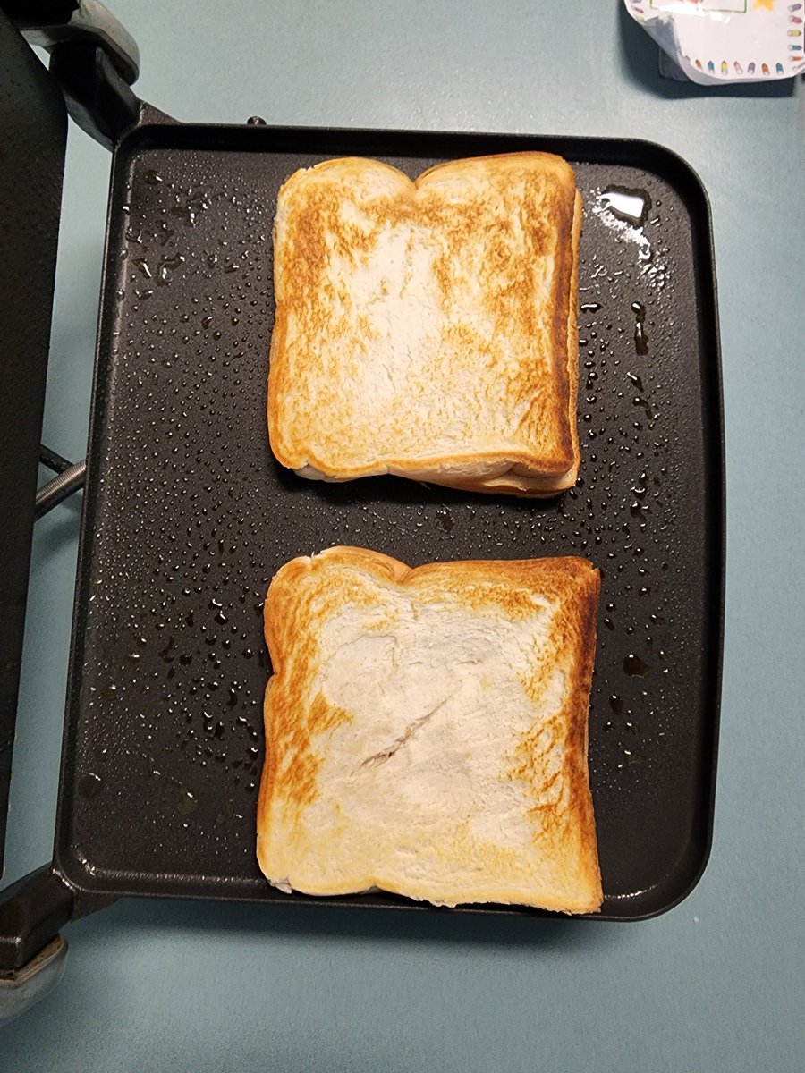 Matt_Dibley's tweet photo. Yesterday students started their lifeskills cooking program. This was led by one of our SLSO's who even dressed for the occasion. 👩‍🍳 Students had the opportunity to make their own toasties. 🍞 So thankful for the dedication of all the staff! #publiceducation #lifeskills #cooking https://t.co/lRmFGv2ZBW