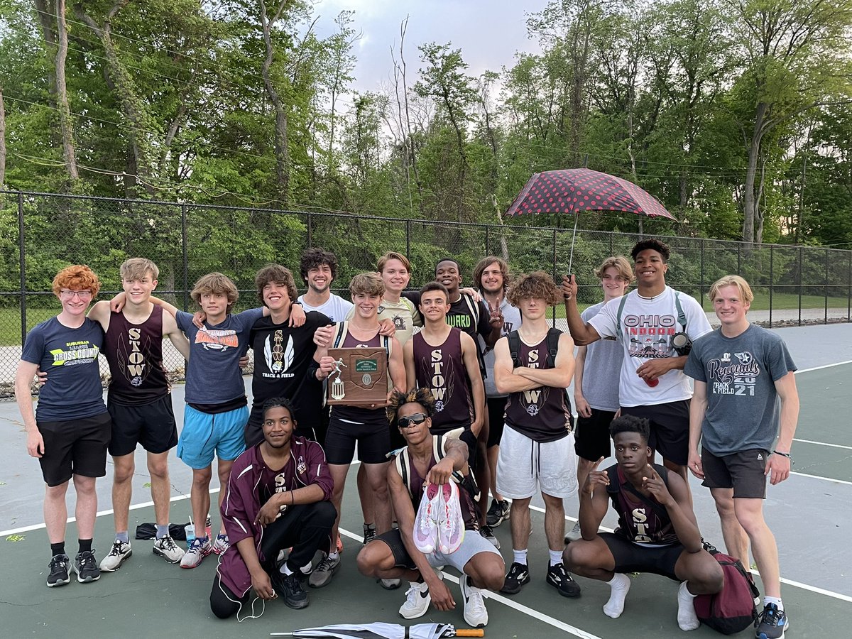 District runner-up! Our boys team had great performances all around, qualifying 10 athletes in 8 events! Dustin Horner breaks the 400m record and 4x200 of Turner, Horner, Turner, Preston improve their time. This team now has every sprint record! #StrongerTogether #SpeedKills