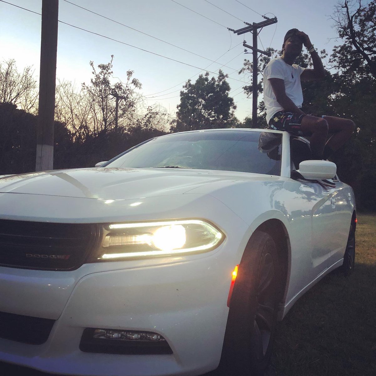 HailSirJay's tweet photo. Find me on the track Thursday & Sundays for your chance to win a special prize. Must be following the Mopars Of Purpose DFW IG & FB. #DFW #DallasCars #MoparsOfPurpose #MOPDFW #Charger #Dogde #ScatPack #Ram #DragRace #Cars https://t.co/G1ywmWxnZz