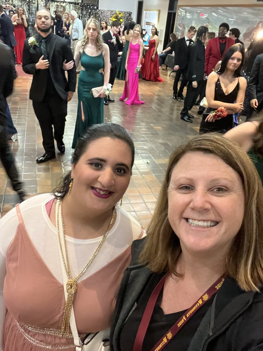 WHSMsStone's tweet photo. @WHSclassof2022  Senior Prom #promseason #glam  #justhelping@checkin https://t.co/MgmpXg9OeW