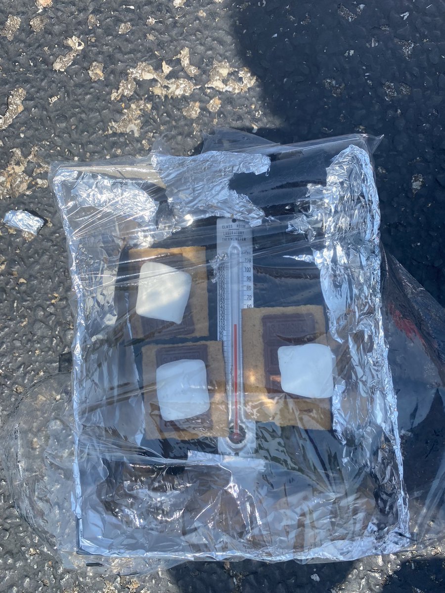 mrs_hatfield5's tweet photo. 5th graders designed solar ovens! Excellent for cooking s’mores 😋 #STEM @NREVSD_Monroe @NREVSD https://t.co/rjMzNvrms9