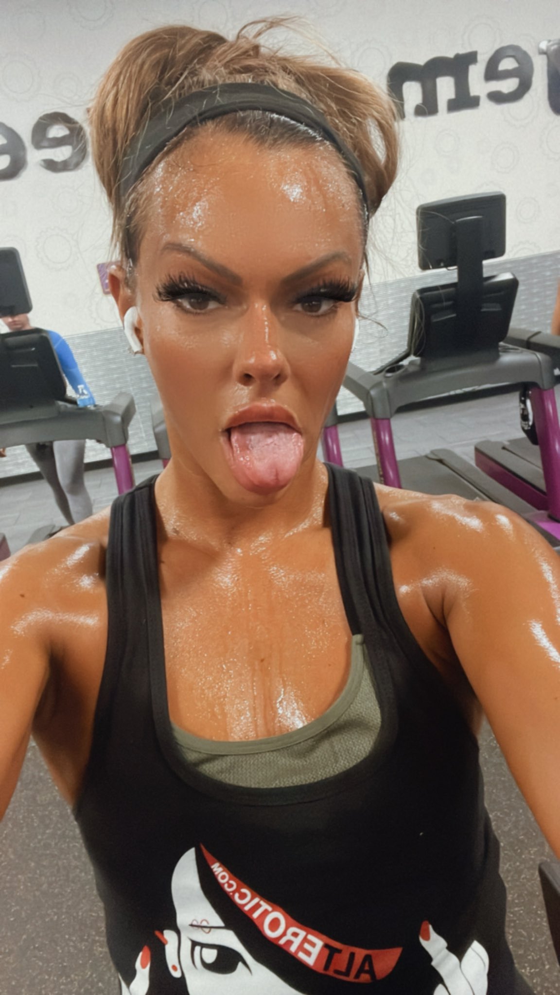 TW Pornstars - Aila Donovan Inc.. Twitter. 2hrs 💪🏽💪🏽. 12:59 AM - 21 May 2022