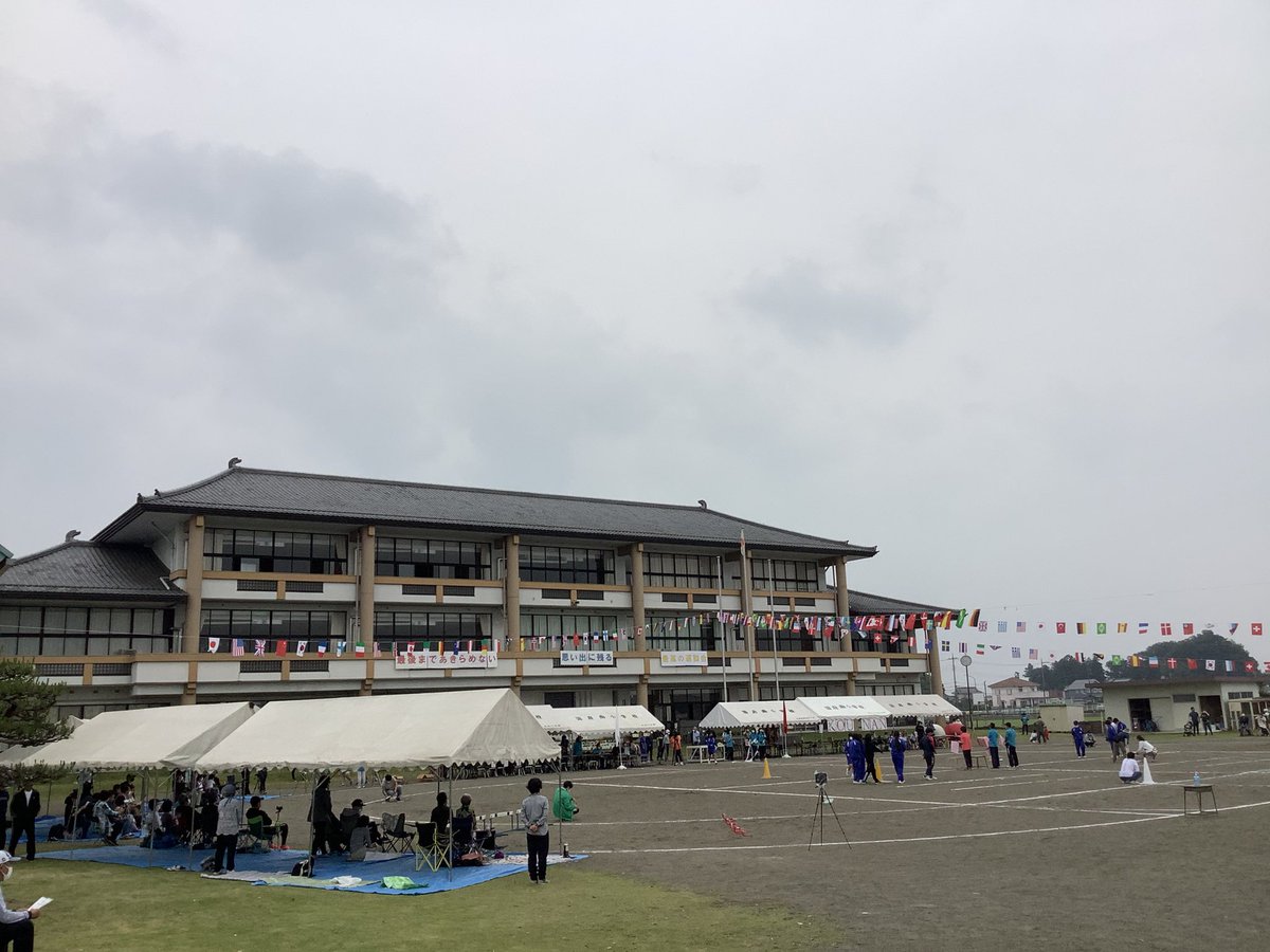 kounan_atom's tweet photo. 小規模の運動会は場所取りいらず………
来られない方の為のライブ配信もしています‼️
#栃木市
#運動会
#国府南小学校
#クリエイティブ https://t.co/mr8Hdt90h0