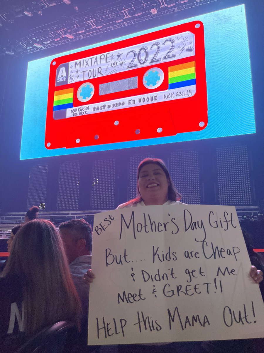 DavidNorec's tweet photo. #NKOTBMixtapeTour https://t.co/mxaMKlCCh0
