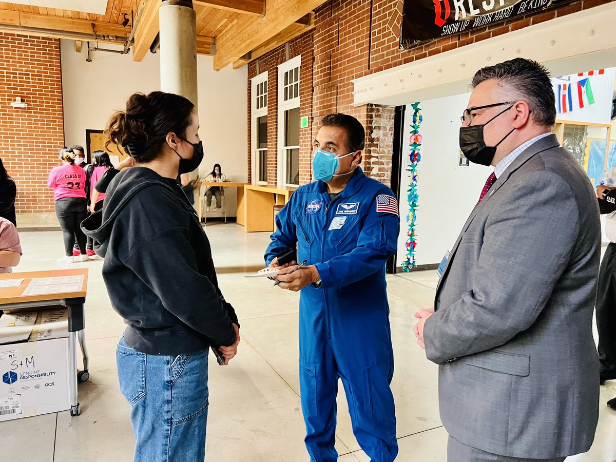 CEO_Guadalupe's tweet image. Double feature tonight! 

Proud to welcome @NASA @Astro_Jose to @PPSConnect to share his journey from the fields of California to the 🌍 orbit.  Plus, we got to get in on the annual UnityFest celebration at Roosevelt HS (@Riderconnection)!
