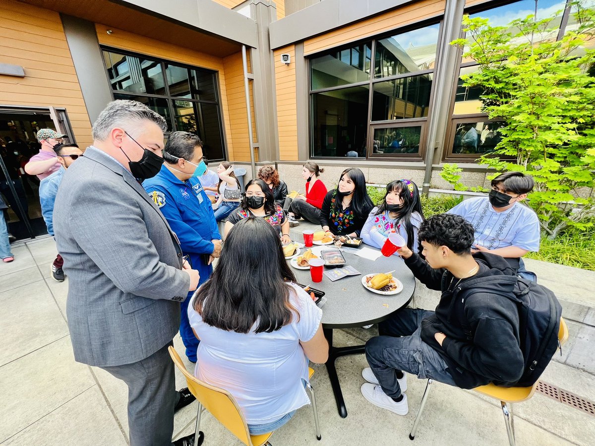 CEO_Guadalupe's tweet image. Double feature tonight! 

Proud to welcome @NASA @Astro_Jose to @PPSConnect to share his journey from the fields of California to the 🌍 orbit.  Plus, we got to get in on the annual UnityFest celebration at Roosevelt HS (@Riderconnection)!