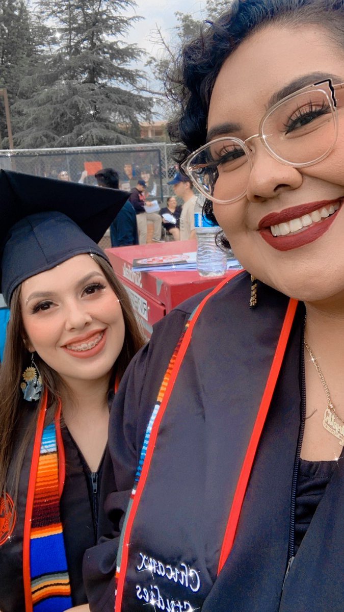 lala_lizzie_'s tweet image. 1yr later but I walked on stage 👩🏽‍🎓 #DeafStudies #ChicanxStudies #CSUNGrad #SiSePudo