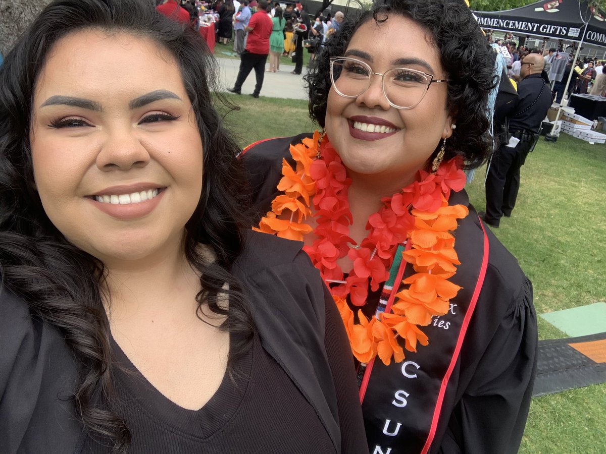 lala_lizzie_'s tweet image. 1yr later but I walked on stage 👩🏽‍🎓 #DeafStudies #ChicanxStudies #CSUNGrad #SiSePudo
