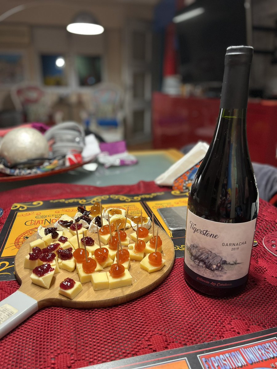 aleabrahamsalta's tweet photo. Que cepa tan poco conocida y tan maravillosa que es la #Garnacha #EstanciaLosCardones #Tigerstone https://t.co/NS2epbGFli