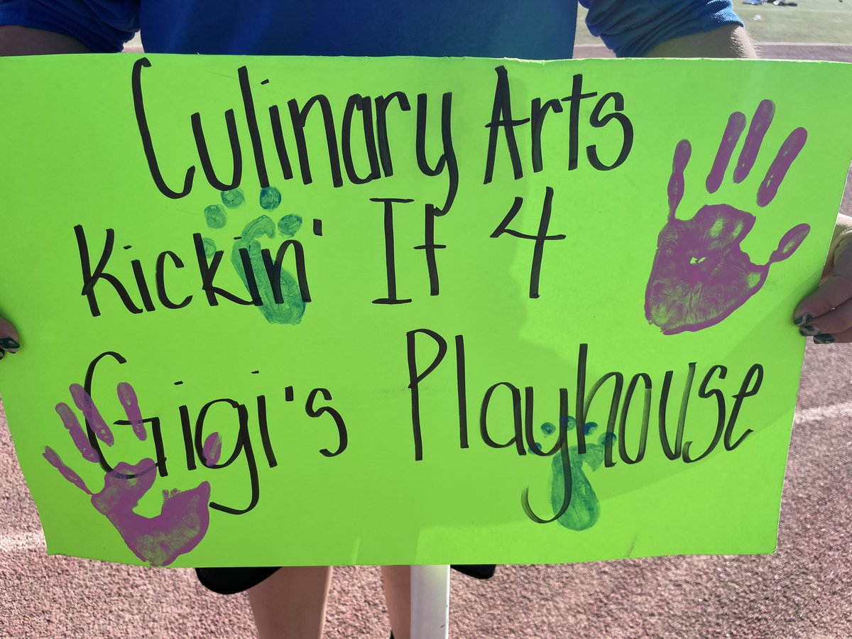 MHSCulinary_MHS's tweet photo. @CulinaryRams had a good time playing kickball for a good cause! Proceeds from today’s event are being donated to a local charity! Great job to all that supported this worthy cause! @MontwoodHS  @_MHSSTUCO https://t.co/lOJA2bO3YA